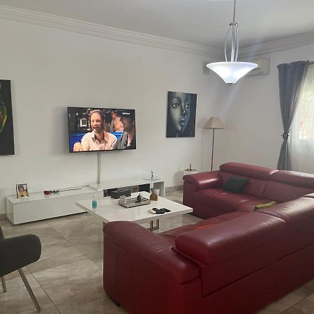 Les 5 Lanternes By Clara Bed & Breakfast Dakar Bagian luar foto