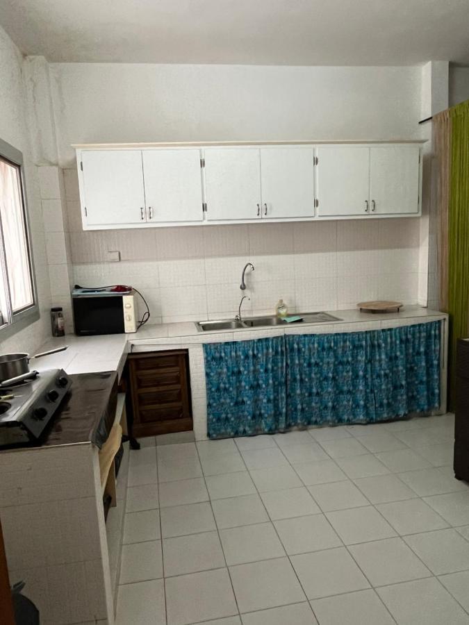Les 5 Lanternes By Clara Bed & Breakfast Dakar Bagian luar foto