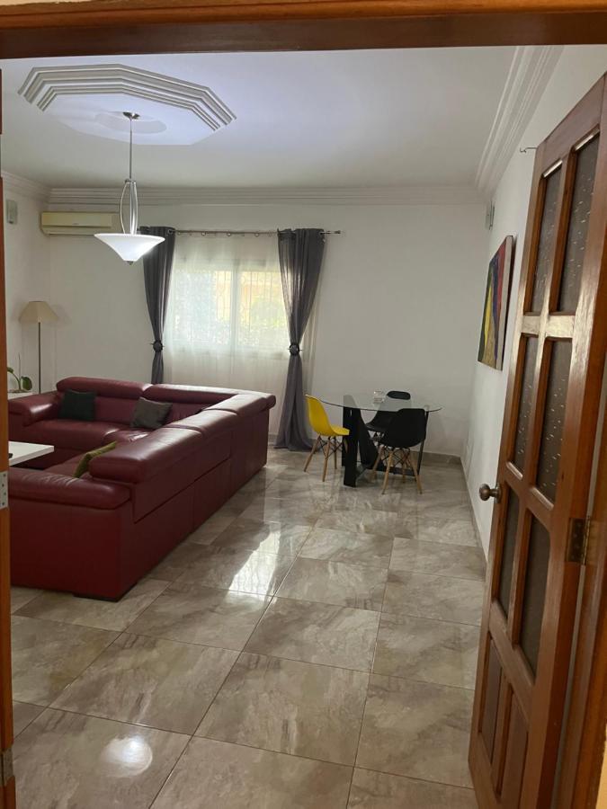Les 5 Lanternes By Clara Bed & Breakfast Dakar Bagian luar foto