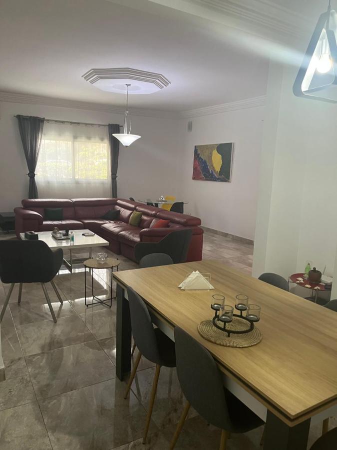 Les 5 Lanternes By Clara Bed & Breakfast Dakar Bagian luar foto