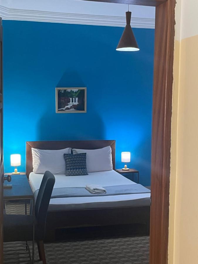 Les 5 Lanternes By Clara Bed & Breakfast Dakar Bagian luar foto